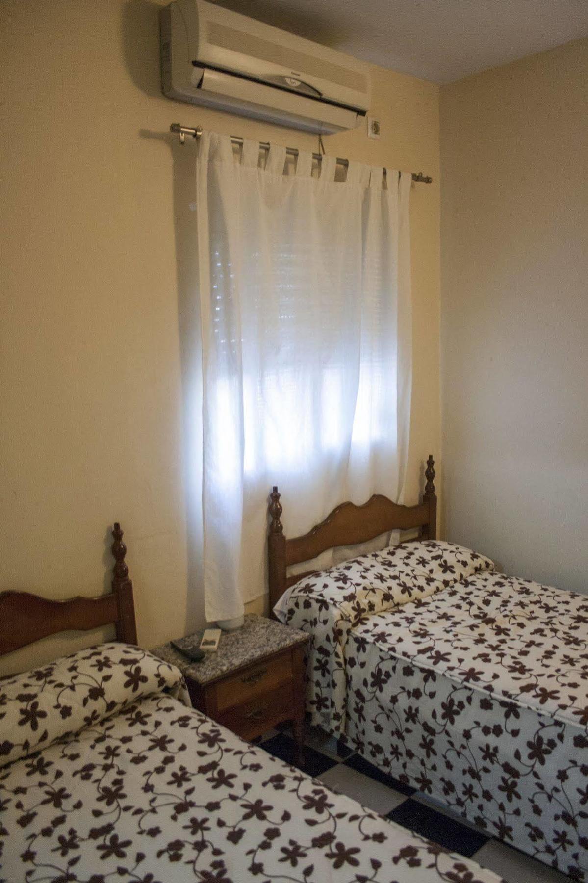 Hostal El Emigrante Дос-Эрманас Экстерьер фото